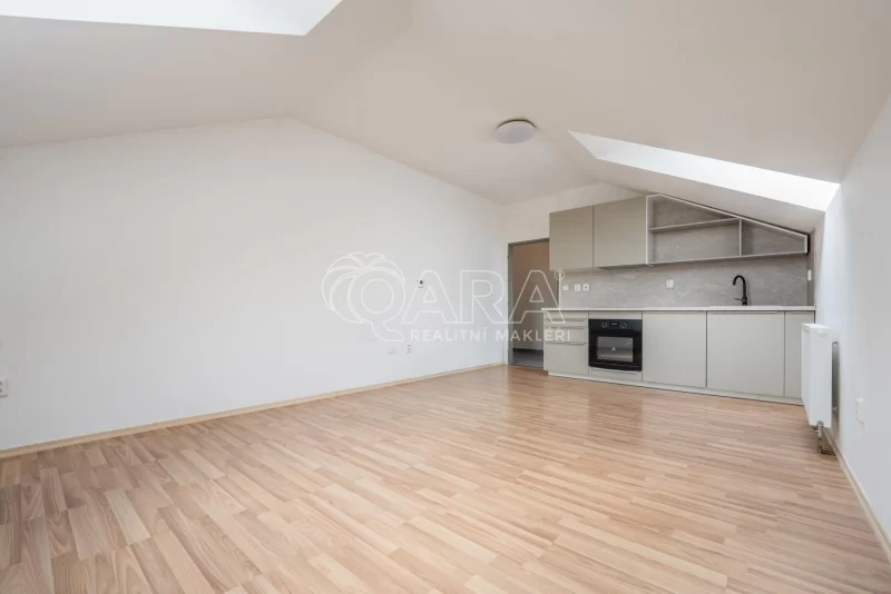 Prodej bytu 1+KK - 30,77m2 - Písek - Hostivítova
