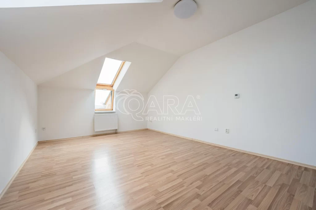 Prodej bytu 1+KK - 30,77m2 - Písek - Hostivítova - fotka 3